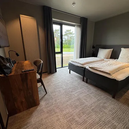 Melfarhus Hotell *