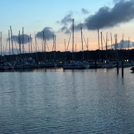 Melfarhus - Your Modern Self-service At The Marina *
